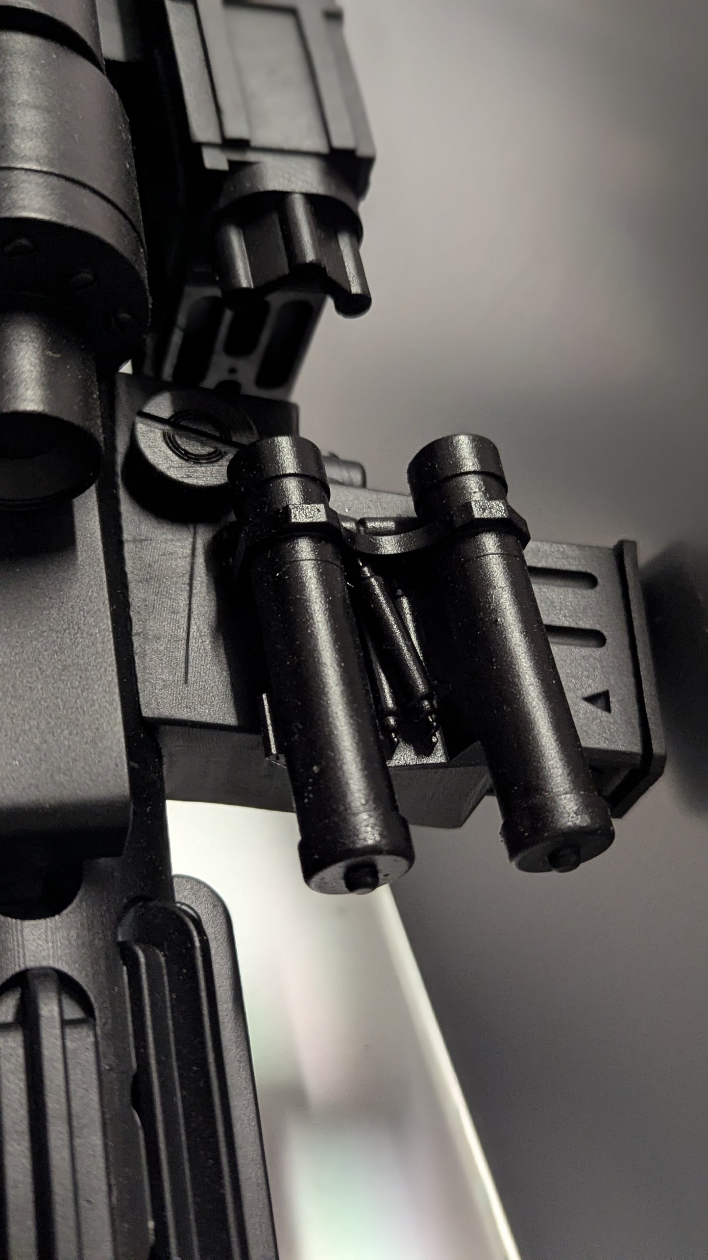 Imperialer Sci-Fi Blaster – Resin-Prop mit Metallschiene (Vitrinenmodell) Tantive Breacher #1