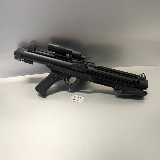 Imperialer Sci-Fi Blaster – Resin-Prop mit Metallschiene (Vitrinenmodell) Tantive Breacher #1