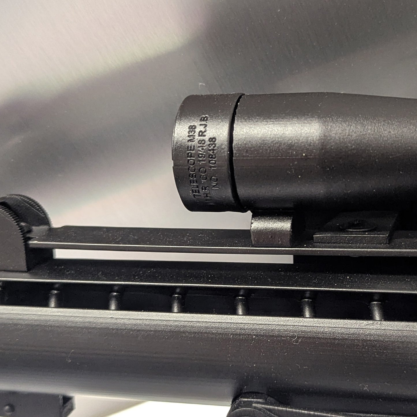 Imperialer Sci-Fi Blaster – Resin-Prop mit Metallschiene (Vitrinenmodell) Tantive Breacher #1