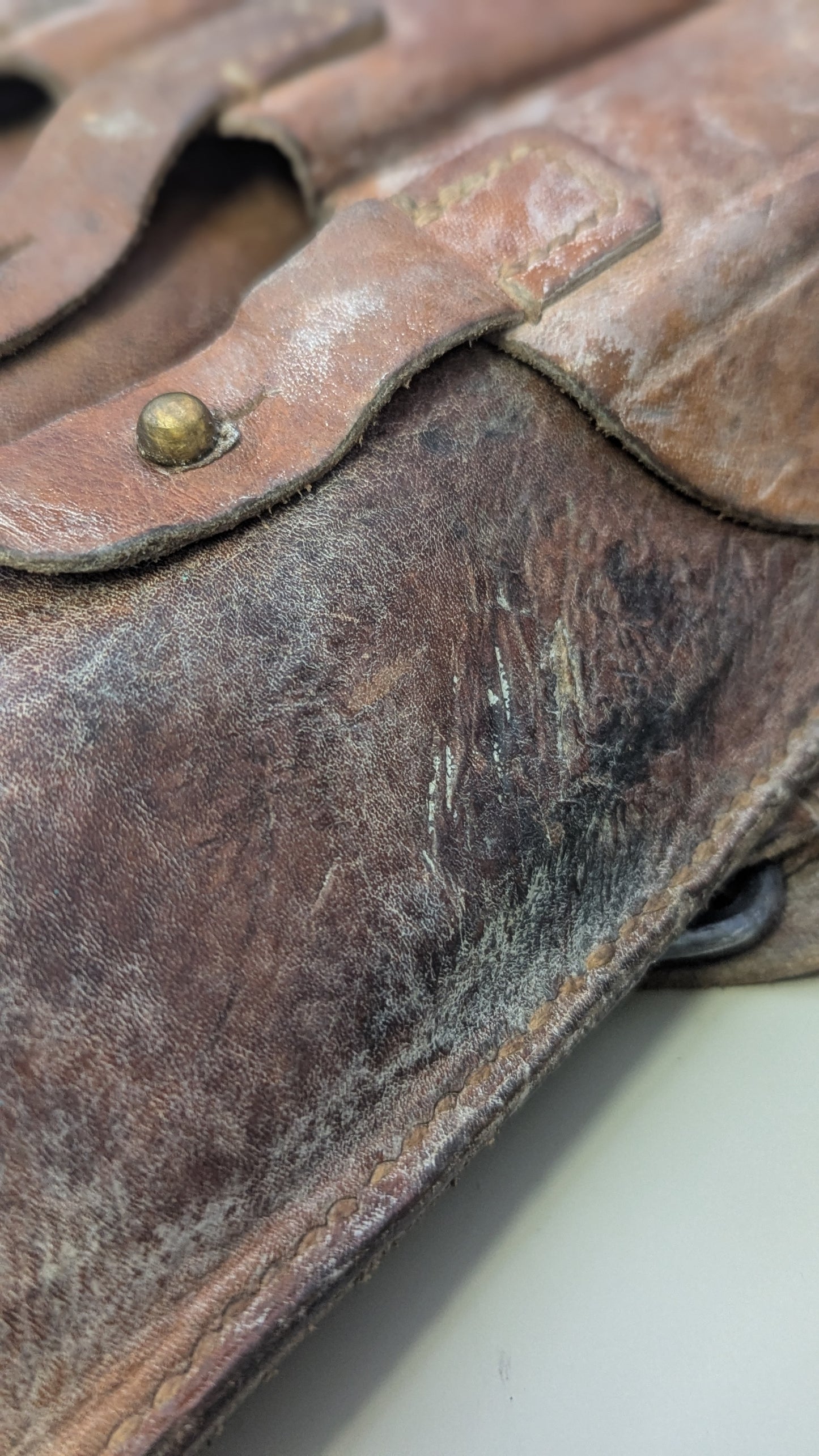 Originale Leder-Magazintasche (MP40/Thompson/MP56) – authentisches Accessoire für Sci-Fi & Reenactment (T3)