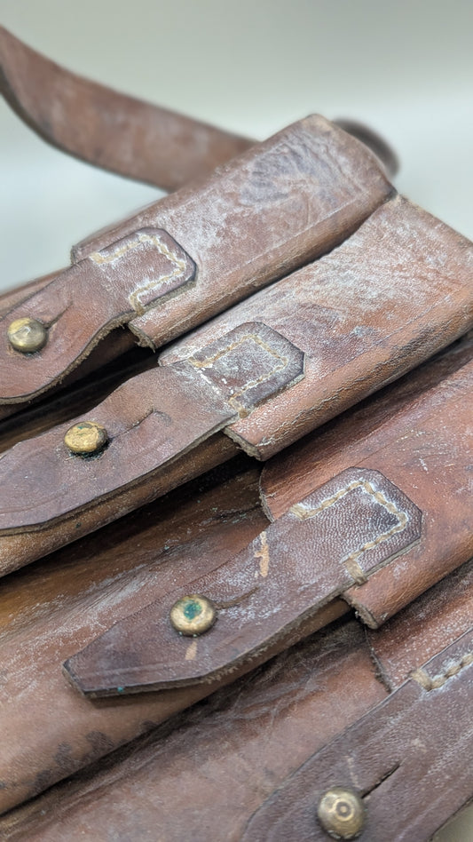 Originale Leder-Magazintasche (MP40Thompson/MP56) – authentisches Accessoire für Sci-Fi & Reenactment (T4)