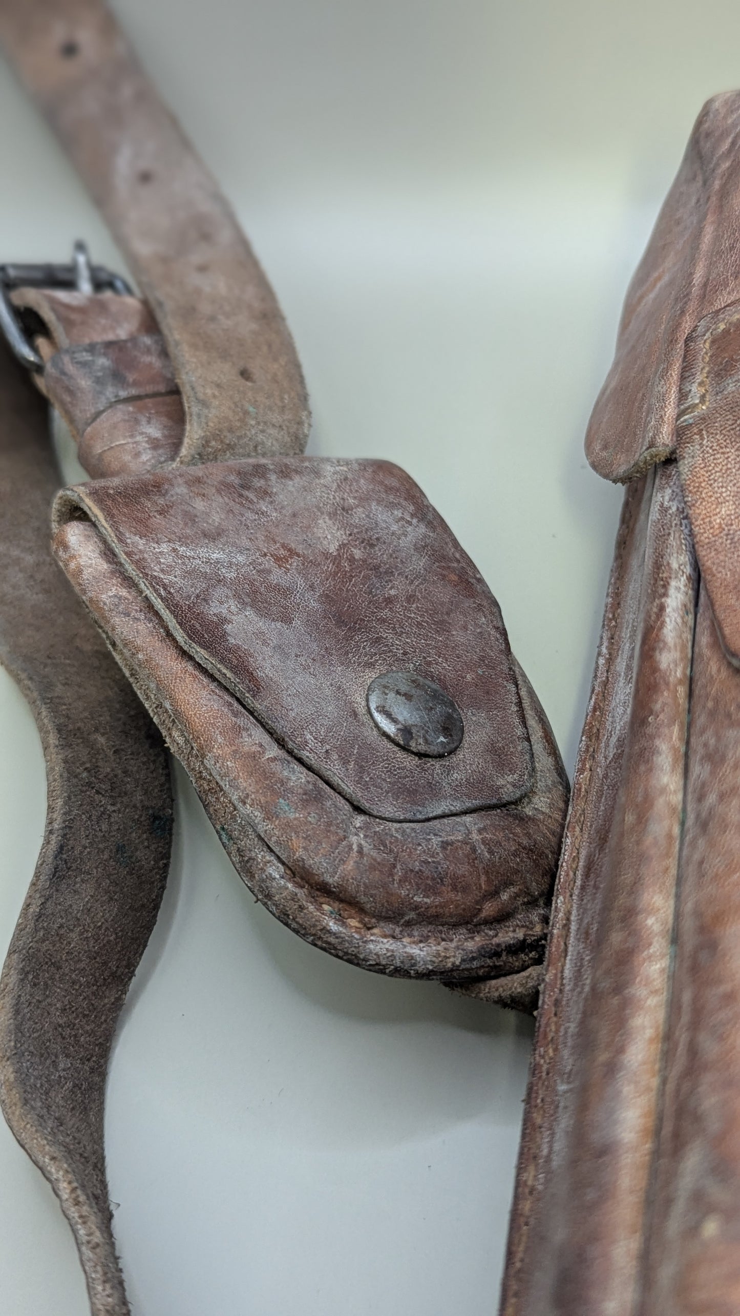 Originale Leder-Magazintasche (MP40/Thompson/MP56) – authentisches Accessoire für Sci-Fi & Reenactment (T3)