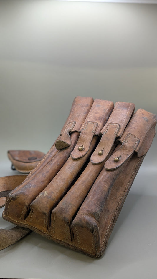 Originale Leder-Magazintasche (MP40/Thompson/MP56) – authentisches Accessoire für Sci-Fi & Reenactment (T1)